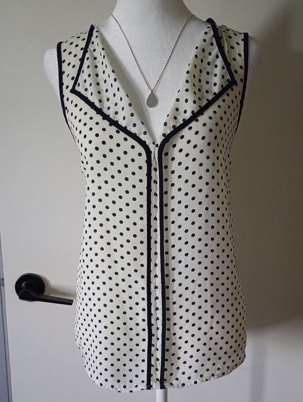 Francesca's Cream Sleeveless Blouse With Black Polka Dot Size Medium